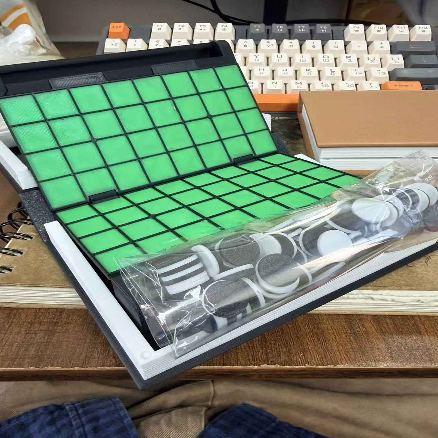 3D Printed Board Book, Board G - đánh giá và giá Board Game Yearbook