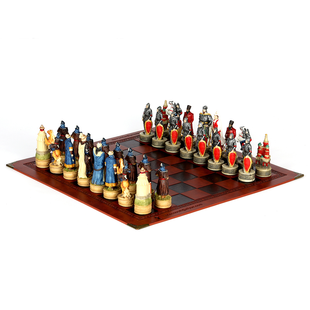War-themed Chess Set Genghis K - đánh giá và giá Board Game Yearbook