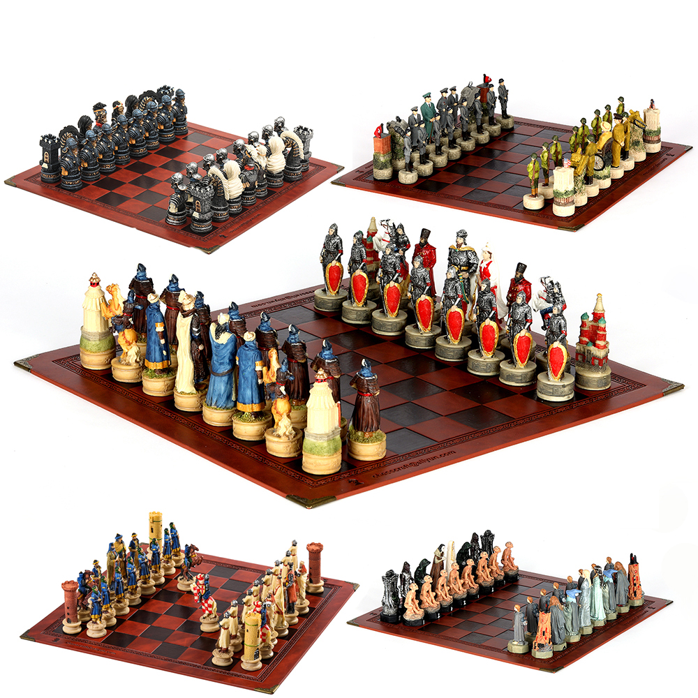 War-themed Chess Set Genghis K - đánh giá và giá Board Game Yearbook